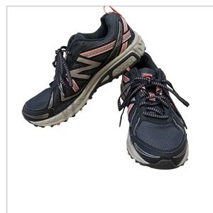 New Balance 410 Gray Orange Women’s Trail Running  Size 8